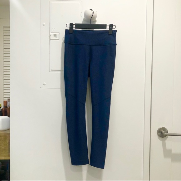 Outdoor Voices Warmup Leggings (3/4 length) - Picture 2 of 4